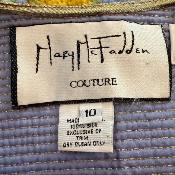 Mary McFadden Couture Silk Quilted Floral Jacket w/ Glass Bead Buttons – Size 10 - Picture 7 of 16